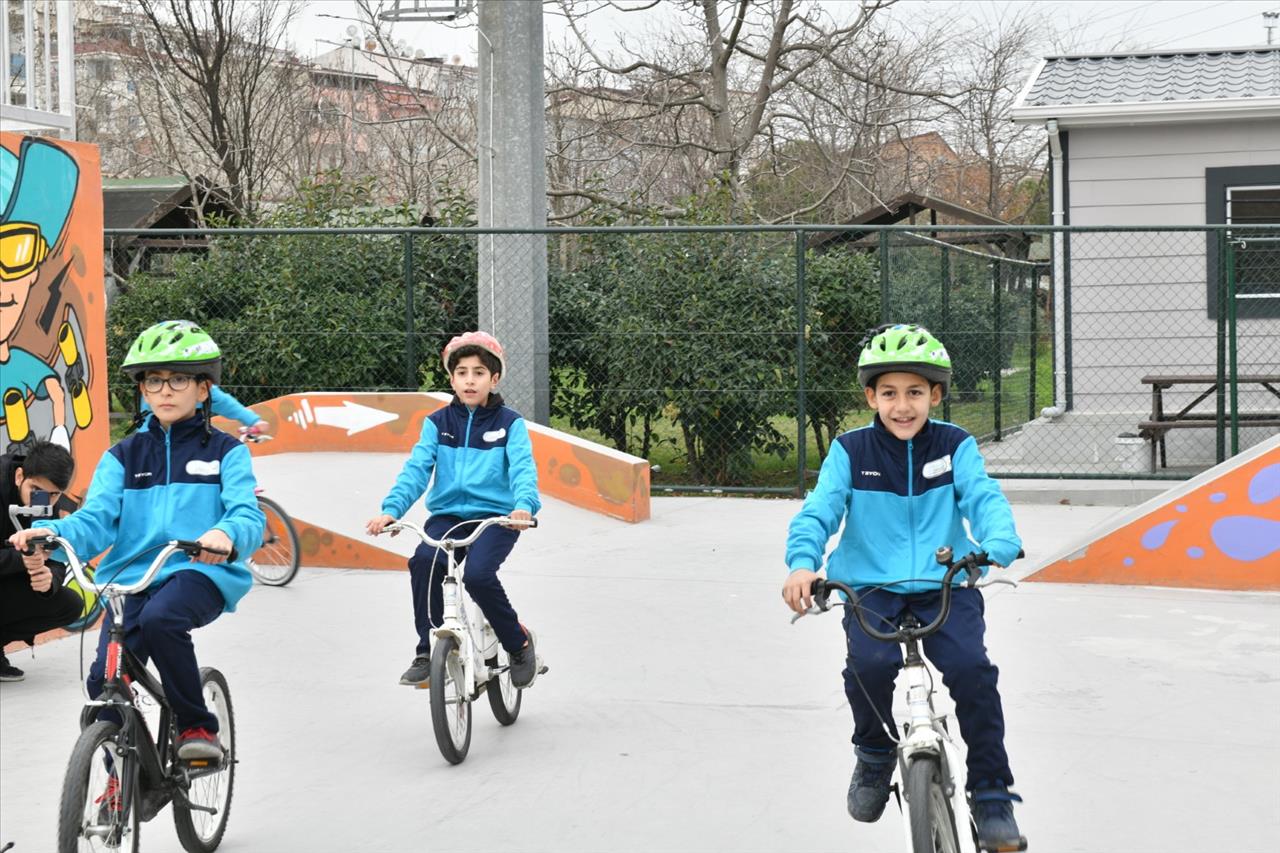 Pedallar Spor İçin Çevriliyor