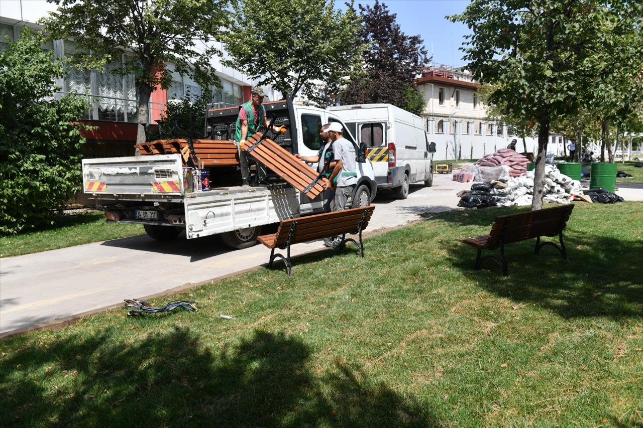 Esenyurt Belediyesi, İncirtepe Parkı’nı Yeniledi