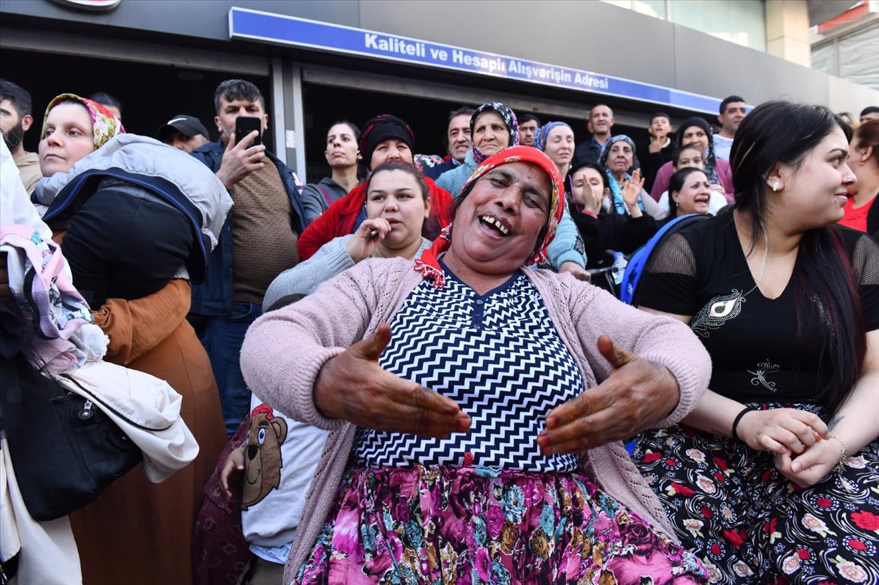 Hıdırellez Coşkusu Esenyurt’ta Yaşandı