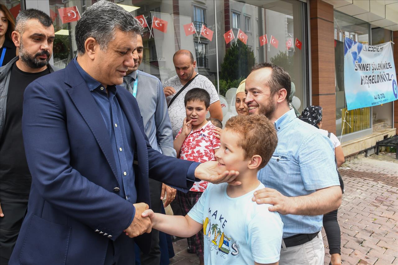 Esenyurt Belediyesi’nden Toplu Sünnet Organizasyonu