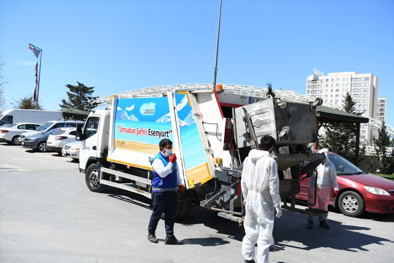 Esenyurt Belediyesi Sokağa Çıkma Yasağında Faaliyetlerine Devam Ediyor