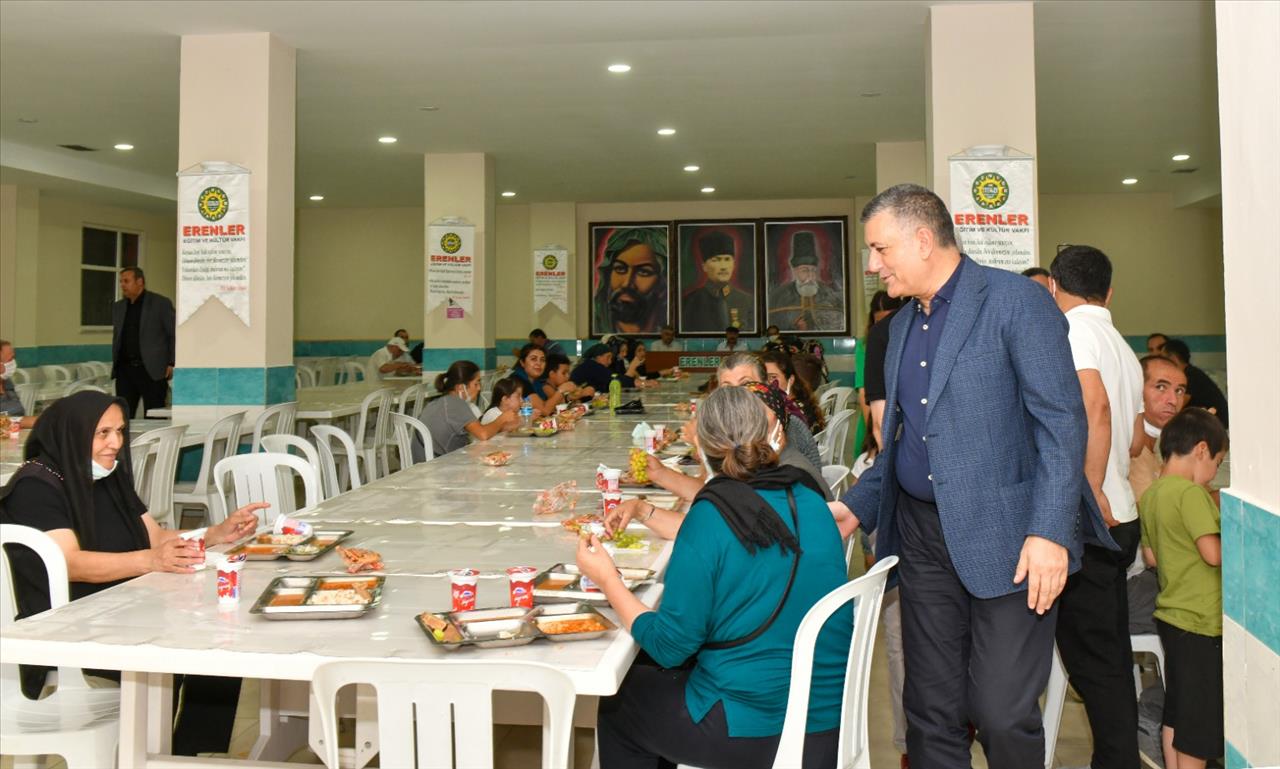 Başkan Bozkurt, Canlarla Orucunu Açtı 