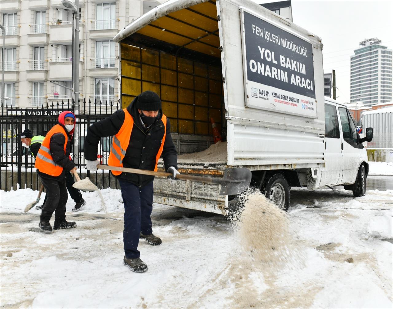 Esenyurt’ta Kışla Mücadele Çalışmalarında Bin 130 Personel Görev Yaptı