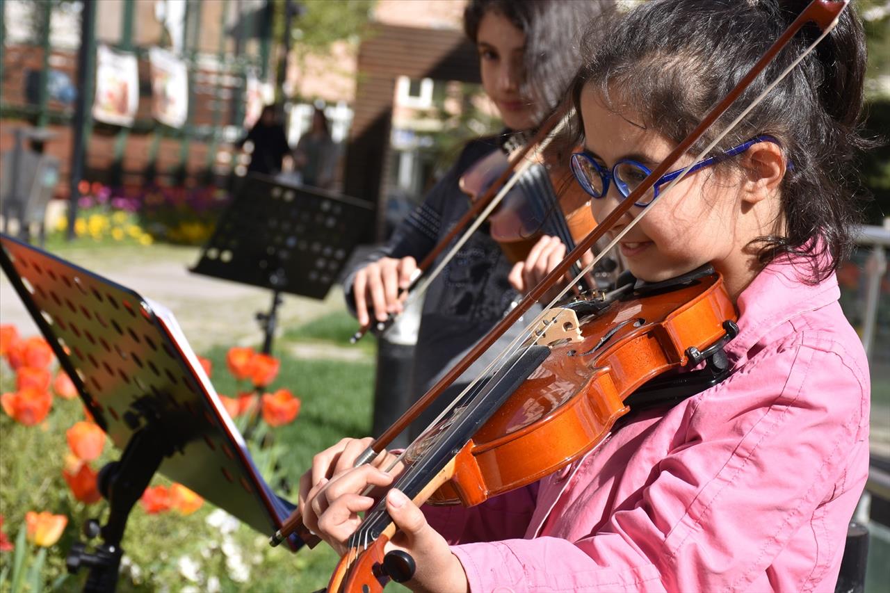 Kültür-Sanat Ve Eğitim Kurslarının Kayıtları Başladı