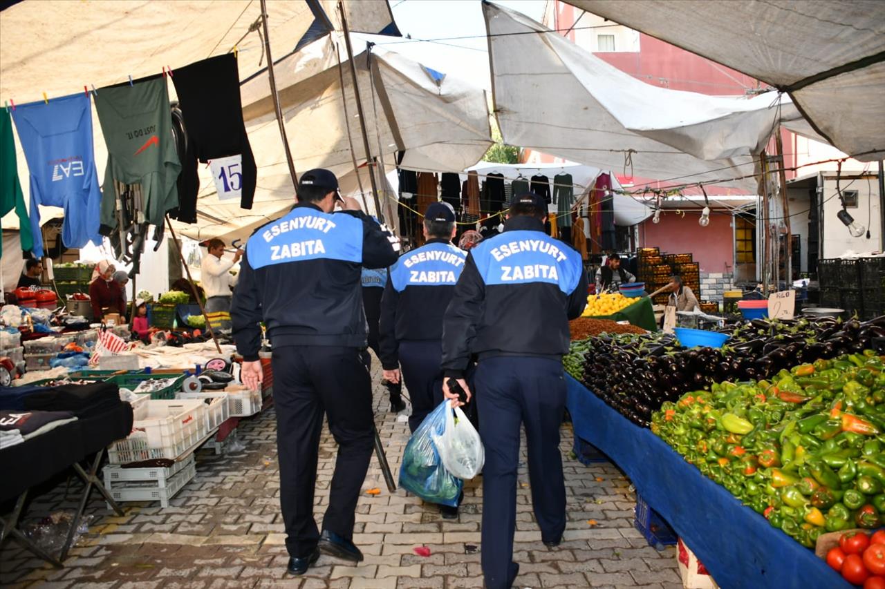 Esenyurt’ta Zabıtadan Pazarda Ispanak Denetimi