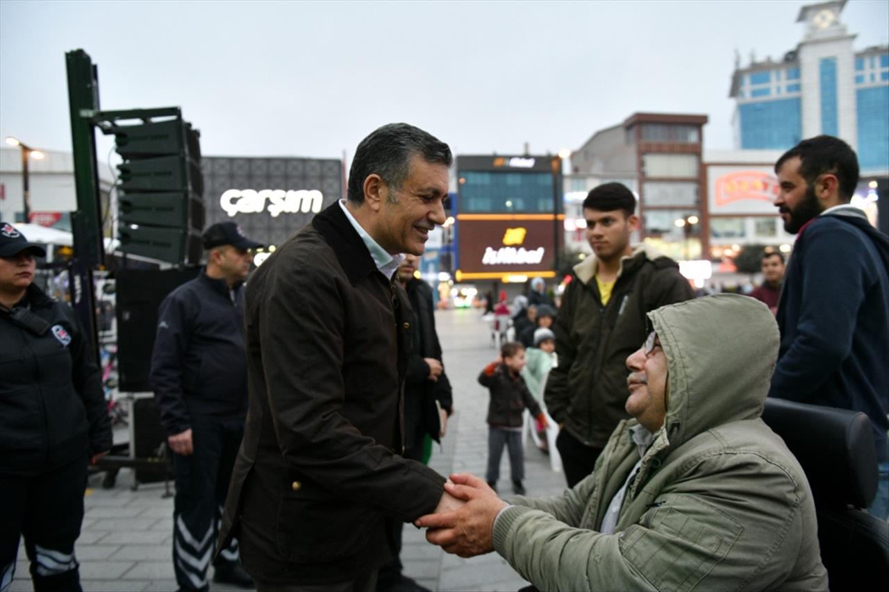 Kadir Gecesi’nde binlerce Esenyurtlu aynı sofrada buluştu