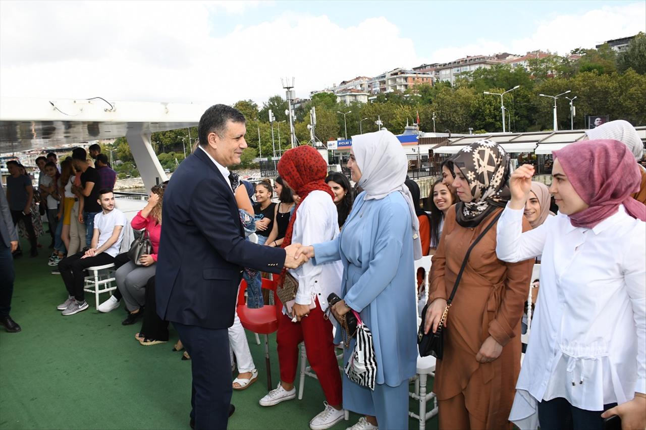 Esenyurtlu Üniversitelilere Boğaz Turu 