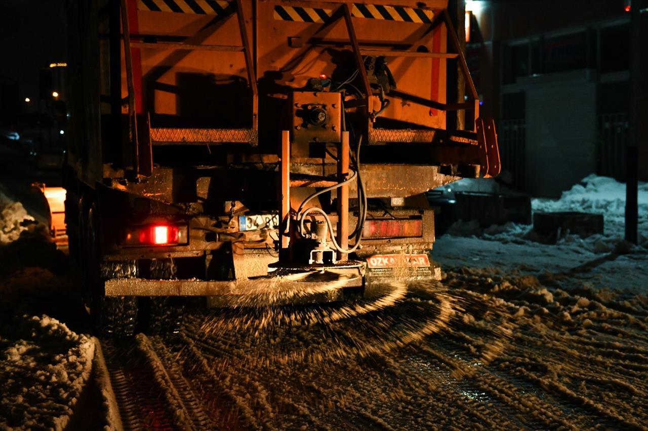 Esenyurt’ta Ara Sokaklar Da Trafiğe Açıldı