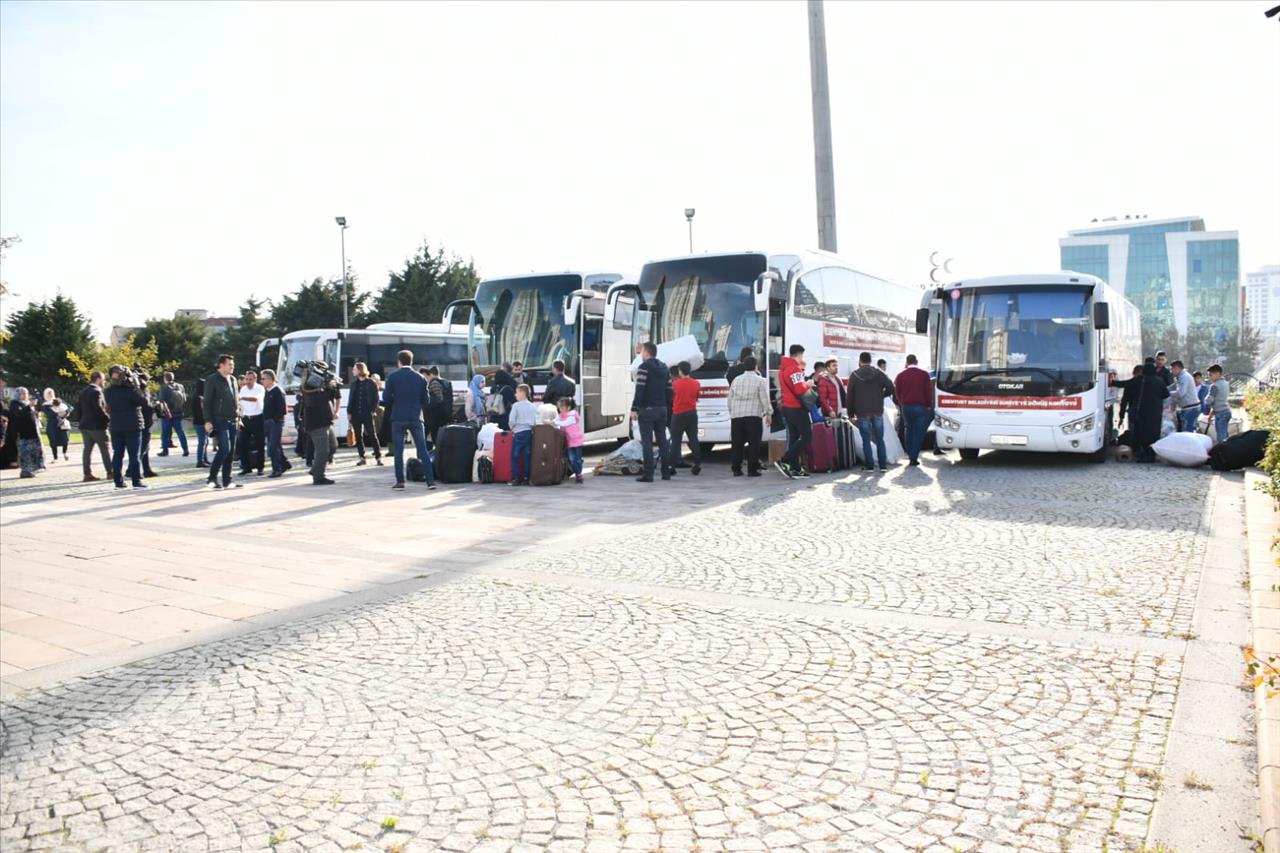 150 Suriyeli Daha Esenyurt’tan Ülkelerine Döndü