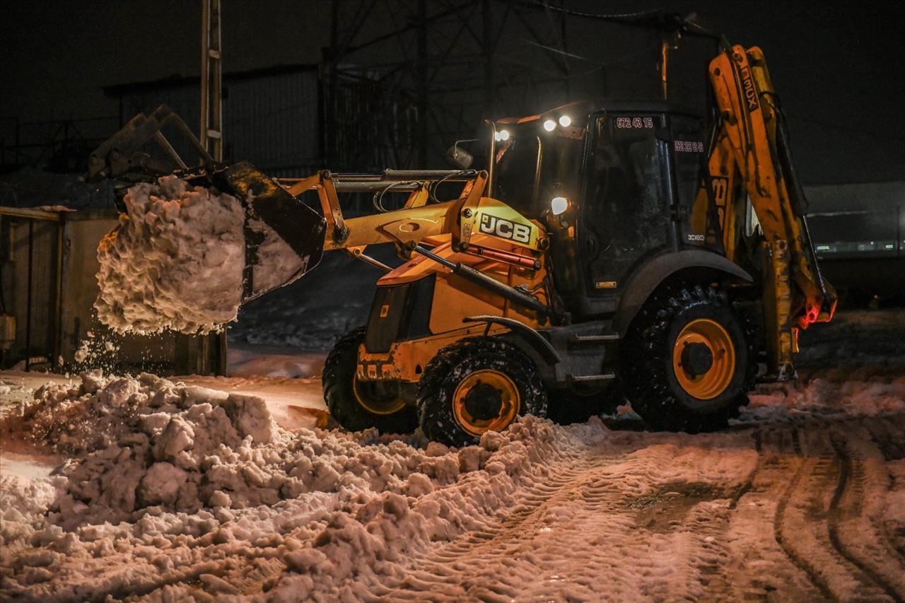 Esenyurt’ta Ara Sokaklar Da Trafiğe Açıldı