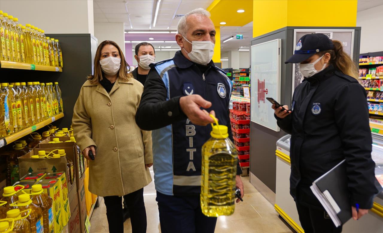 Esenyurt Belediyesi’nden Marketlerde Etiket Denetimi 