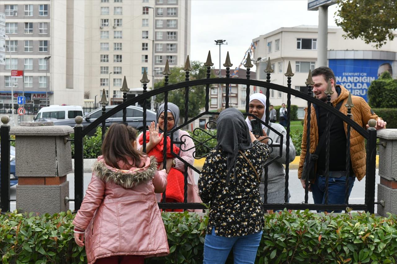 Esenyurt Belediyesi, 22 Suriyeliyi Ülkelerine Gönderdi