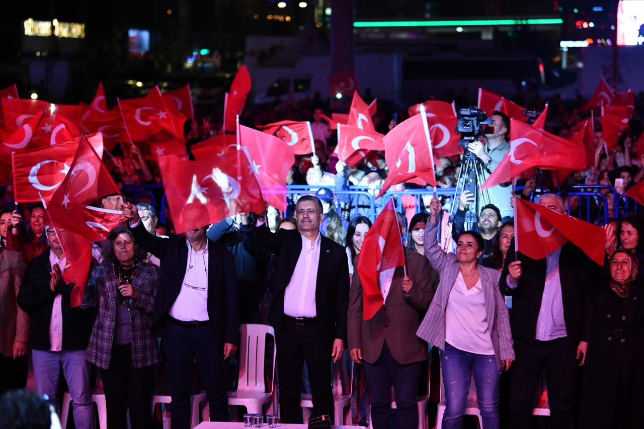 Cumhuriyet’in Yüzleri Esenyurt’ta Anıldı