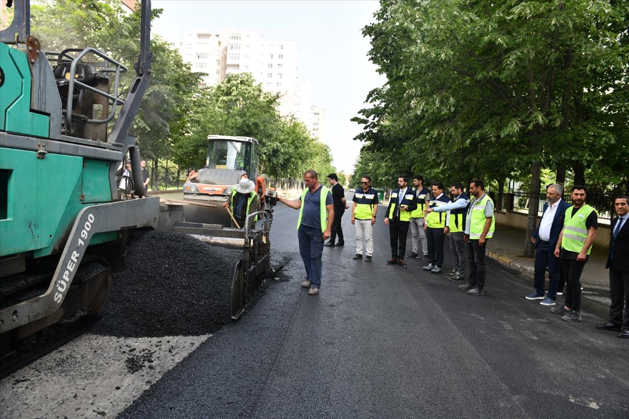 Başkan Özer: Yıl Sonuna Kadar 100 Bin Ton Asfalt Yol Yapacağız