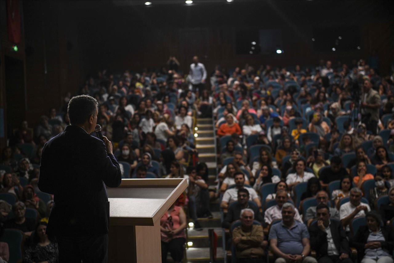 Kursa Gitti, Kendi İş Yerini Açtı!