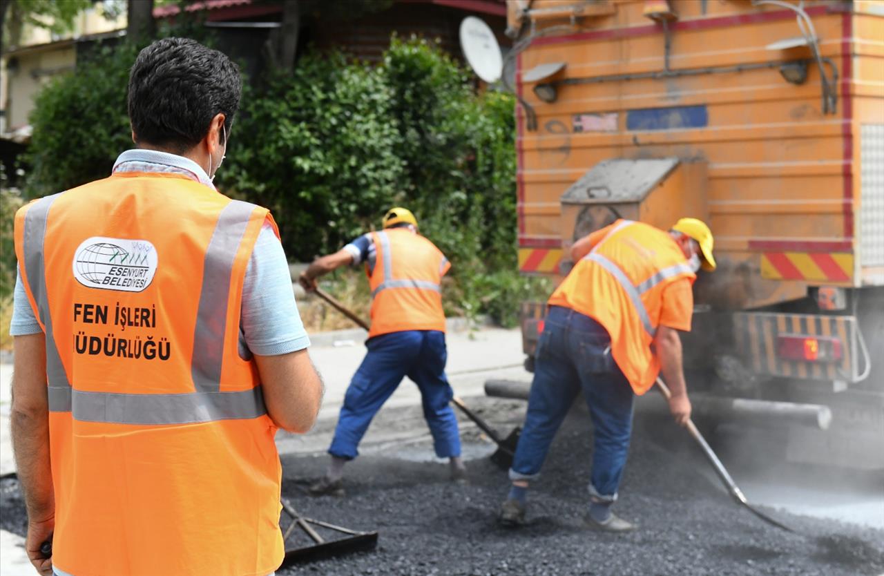 Esenyurt’un Yolları Yenilenmeye Devam Ediyor