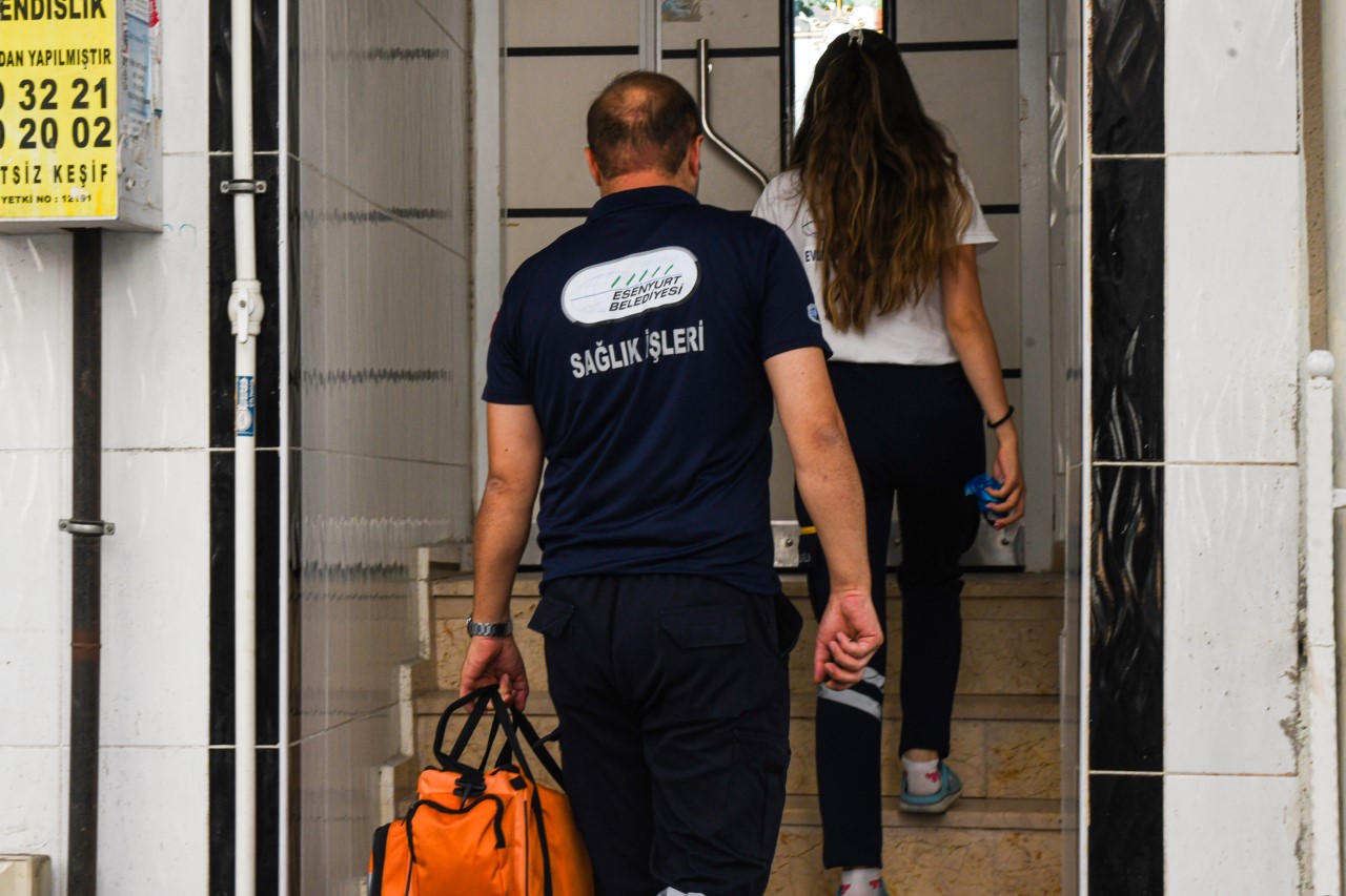 Esenyurt Belediyesi “Evde Sağlık” Hizmetine Ara Vermeden Devam Ediyor