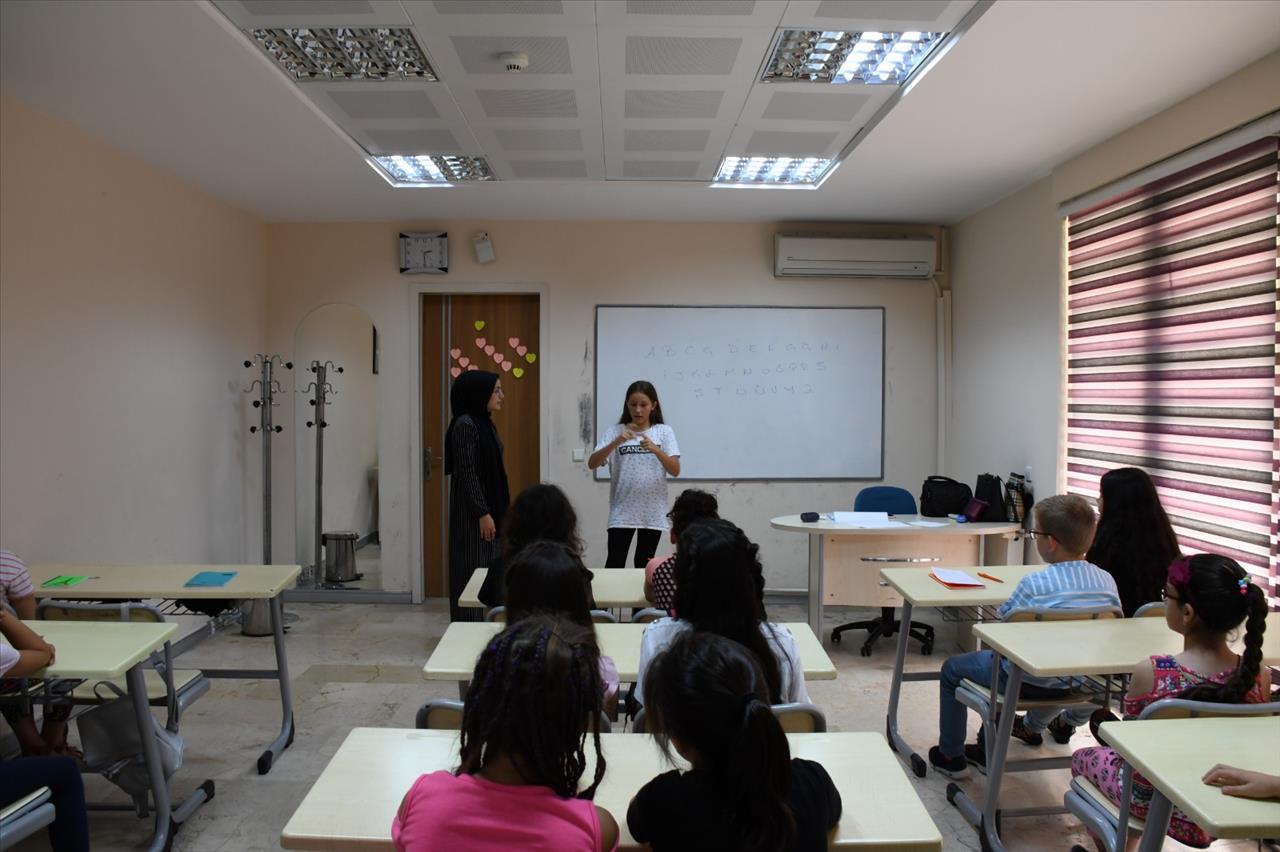 Esenyurt Belediyesi’nden İşaret Dili Kursu