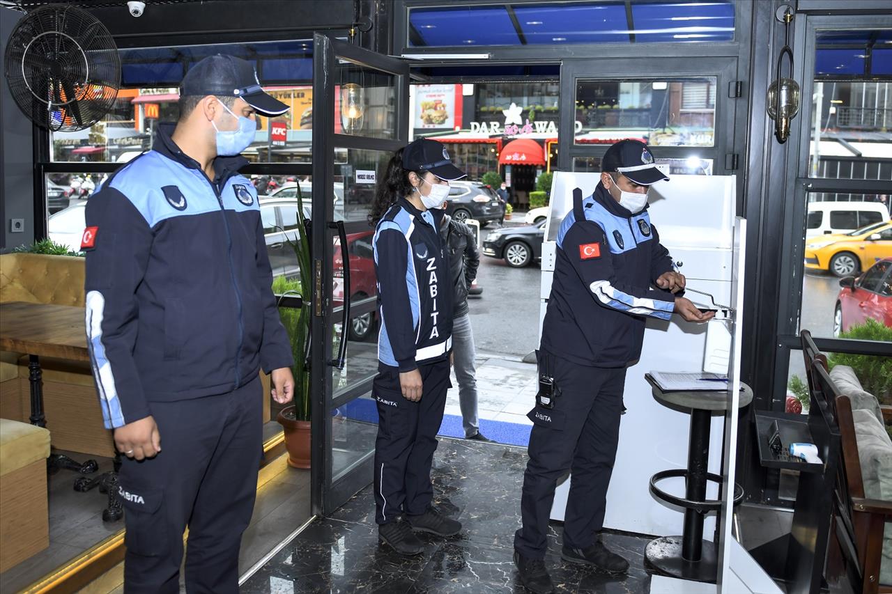 Esenyurt Zabıtası Koronavirüs Denetimlerine Devam Ediyor