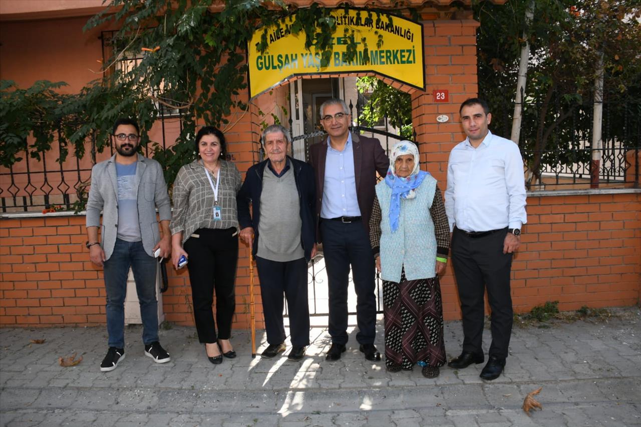 Esenyurt Belediyesi’nden Yaşlılara Ziyaret