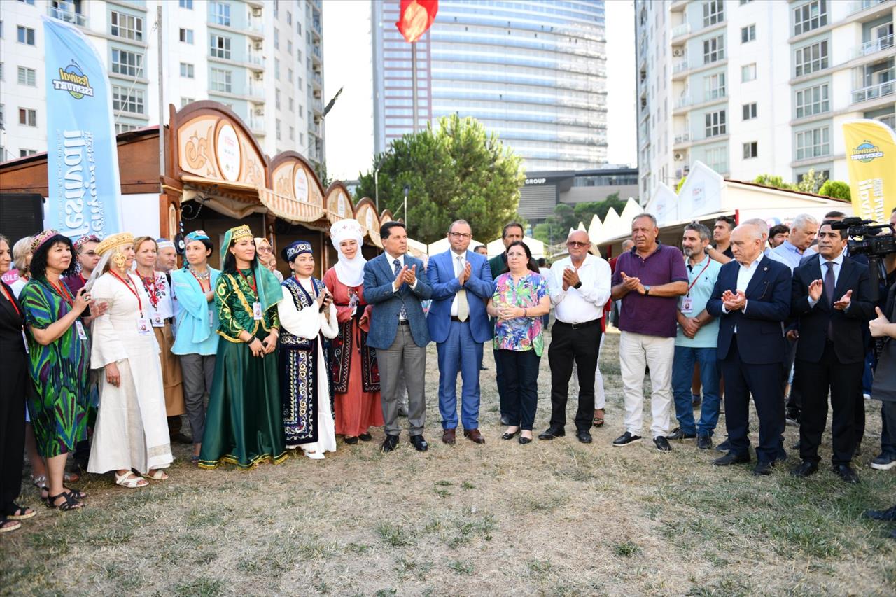 3. Uluslararası Esenyurt Halk Dansları Müzik ve Sanat Festivali’nden Tüm Dünyaya Barış Ve Kardeşlik Mesajı