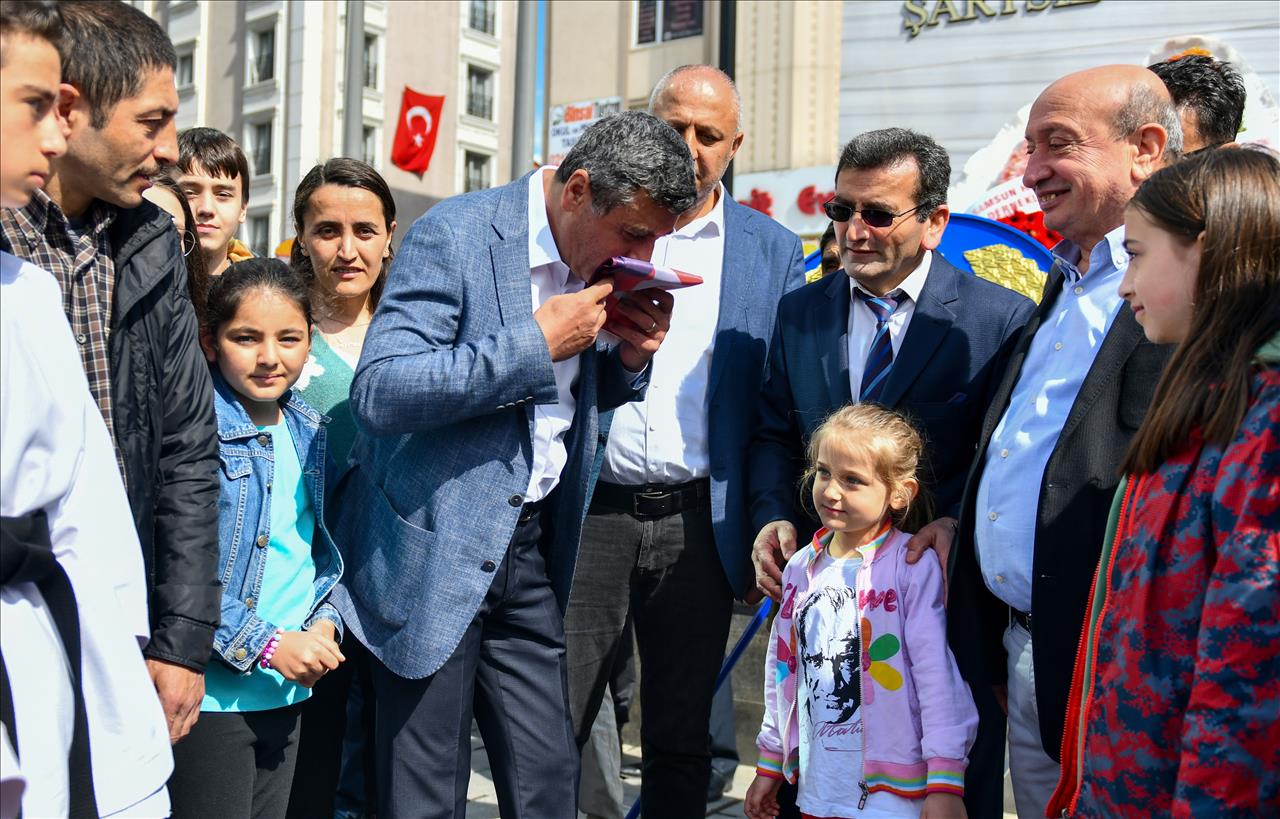 19 Mayıs, Esenyurt’ta Törenle Kutlandı