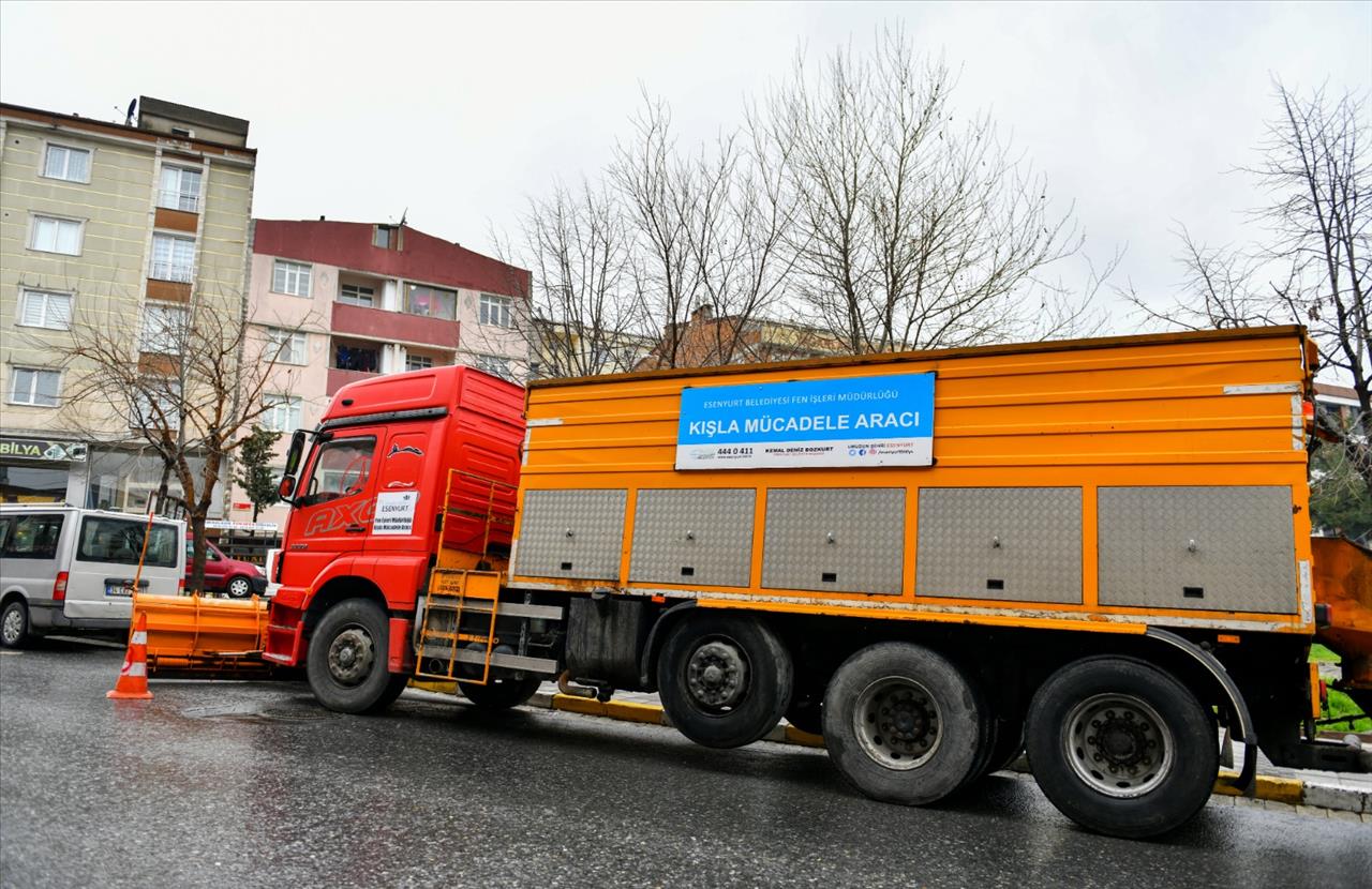 Esenyurt'ta Kışla Mücadele Ekipleri Hazırlıklarını Tamamladı