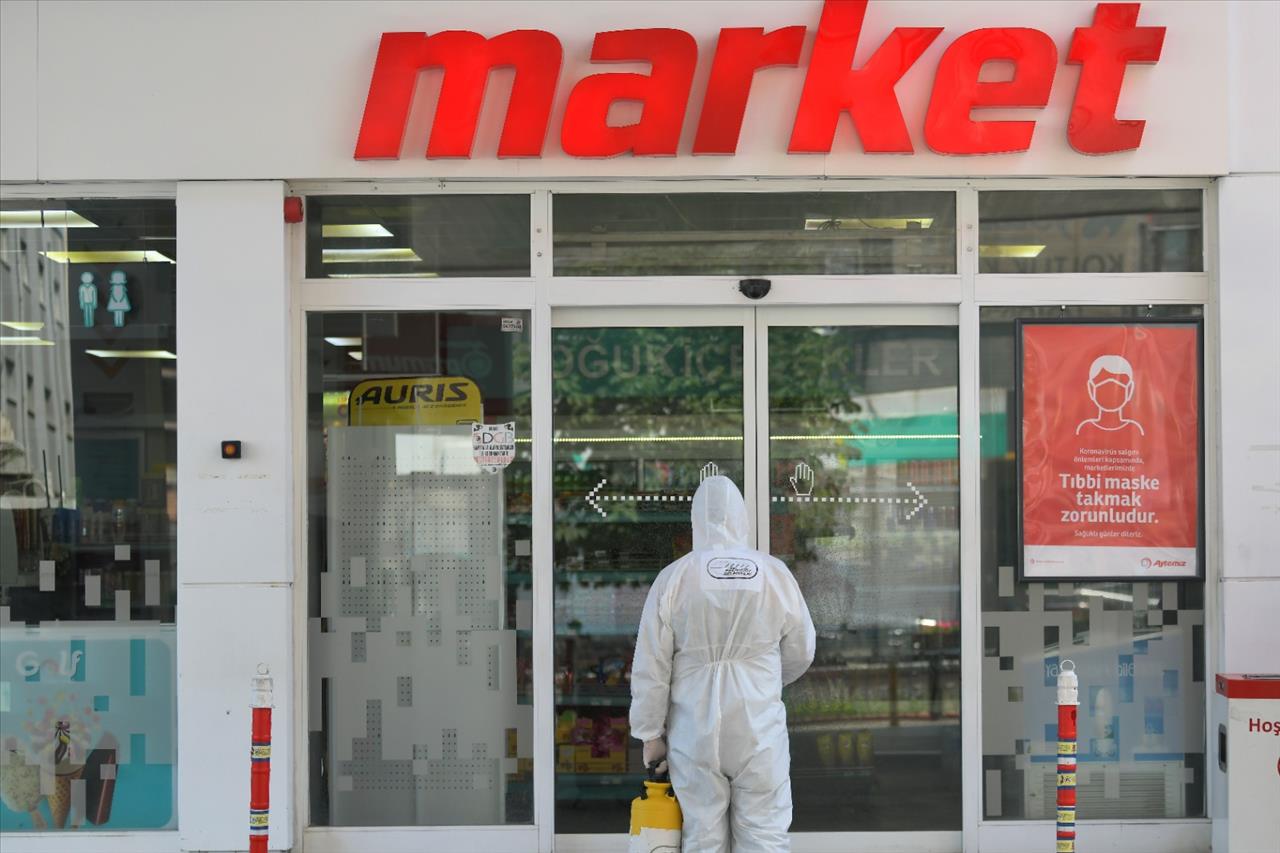 Esenyurt’ta Dezenfeksiyon Çalışmaları Devam Ediyor