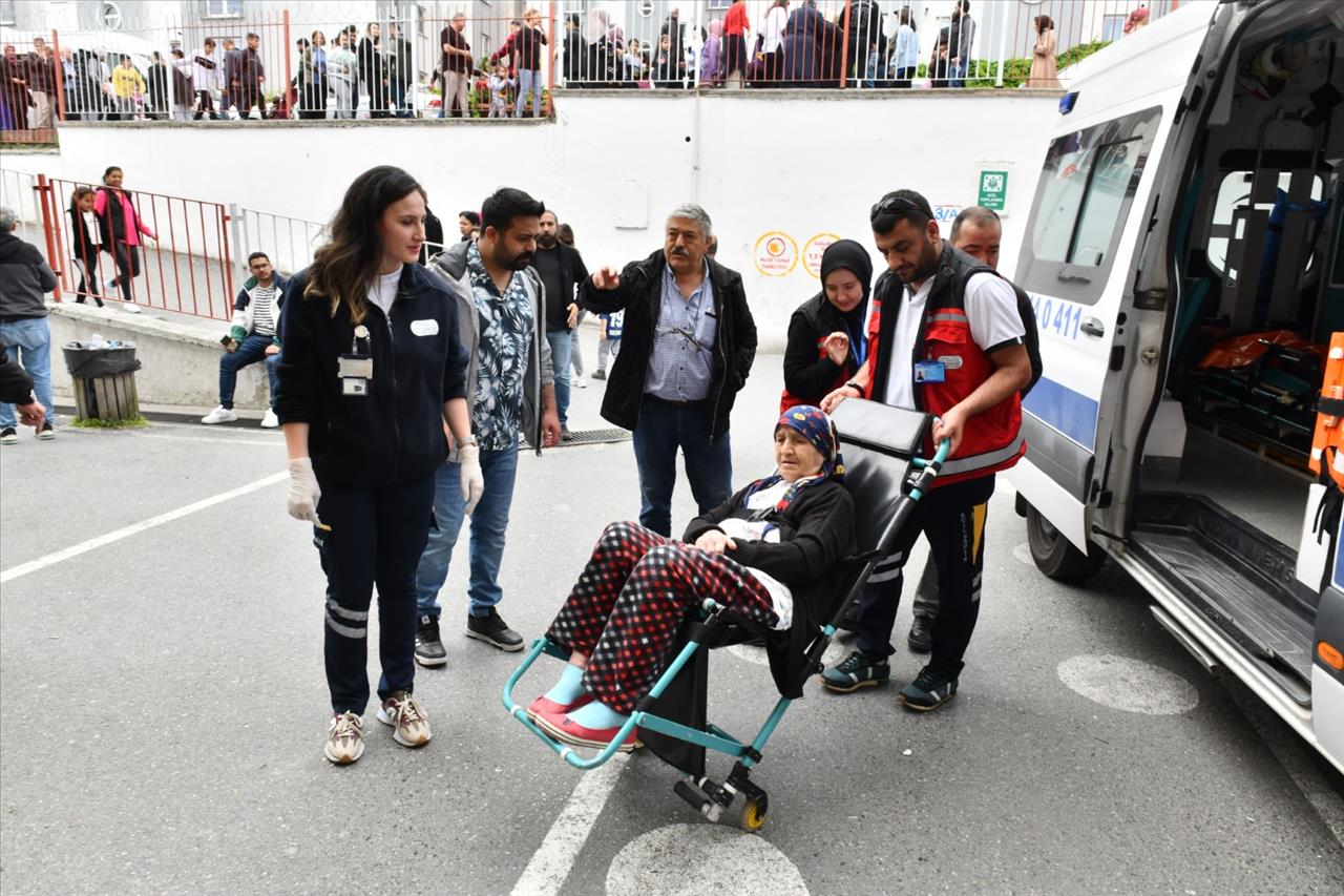 Esenyurt’ta Engelli ve Yaşlılar Sandıklara Taşındı