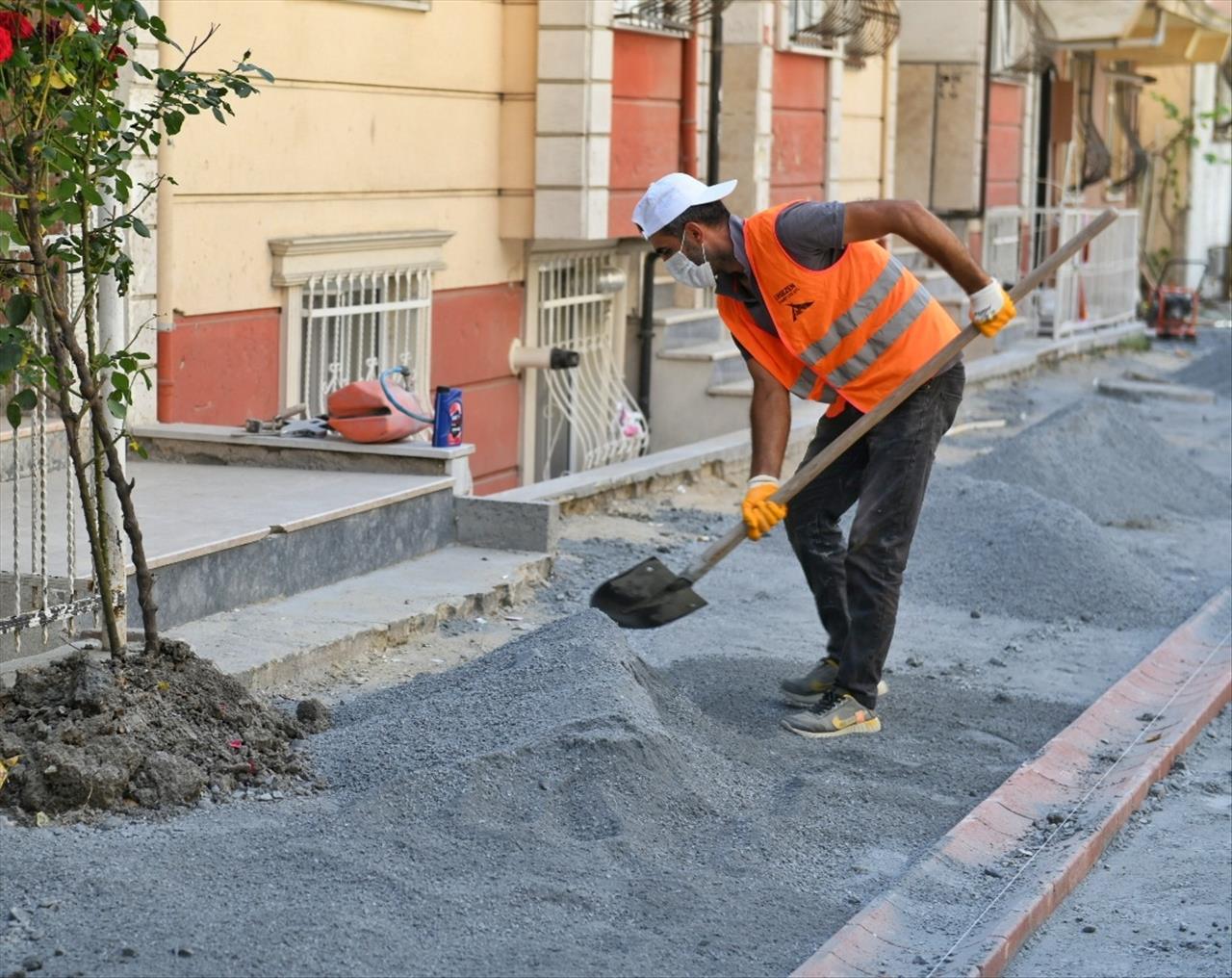 Esenyurt’ta Cadde Ve Sokaklar Yenileniyor