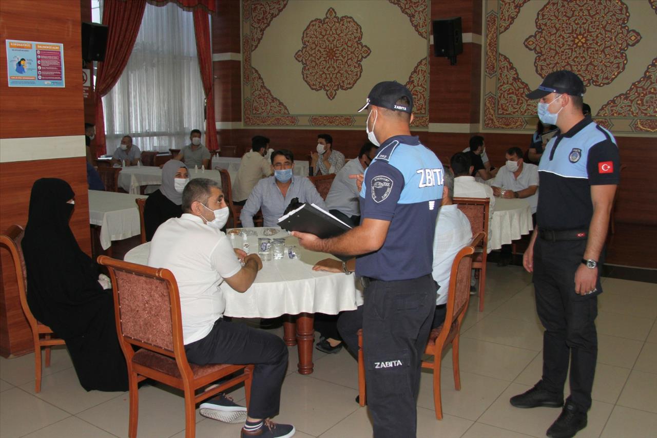 Esenyurt Zabıtasından Düğün Salonu Denetimi