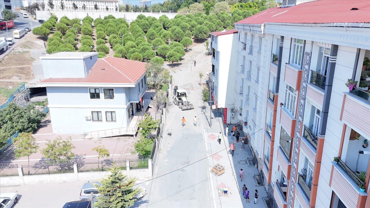 Esenyurt Belediyesi, Yolları Yeniliyor: Modern ve Güvenli Yollar Geliyor