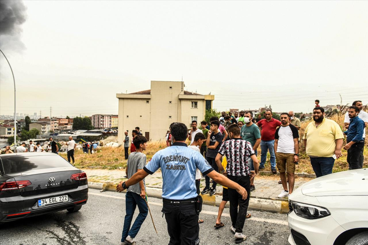 Esenyurt Belediyesi Yangın Söndürme Çalışmalarına Destek Verdi