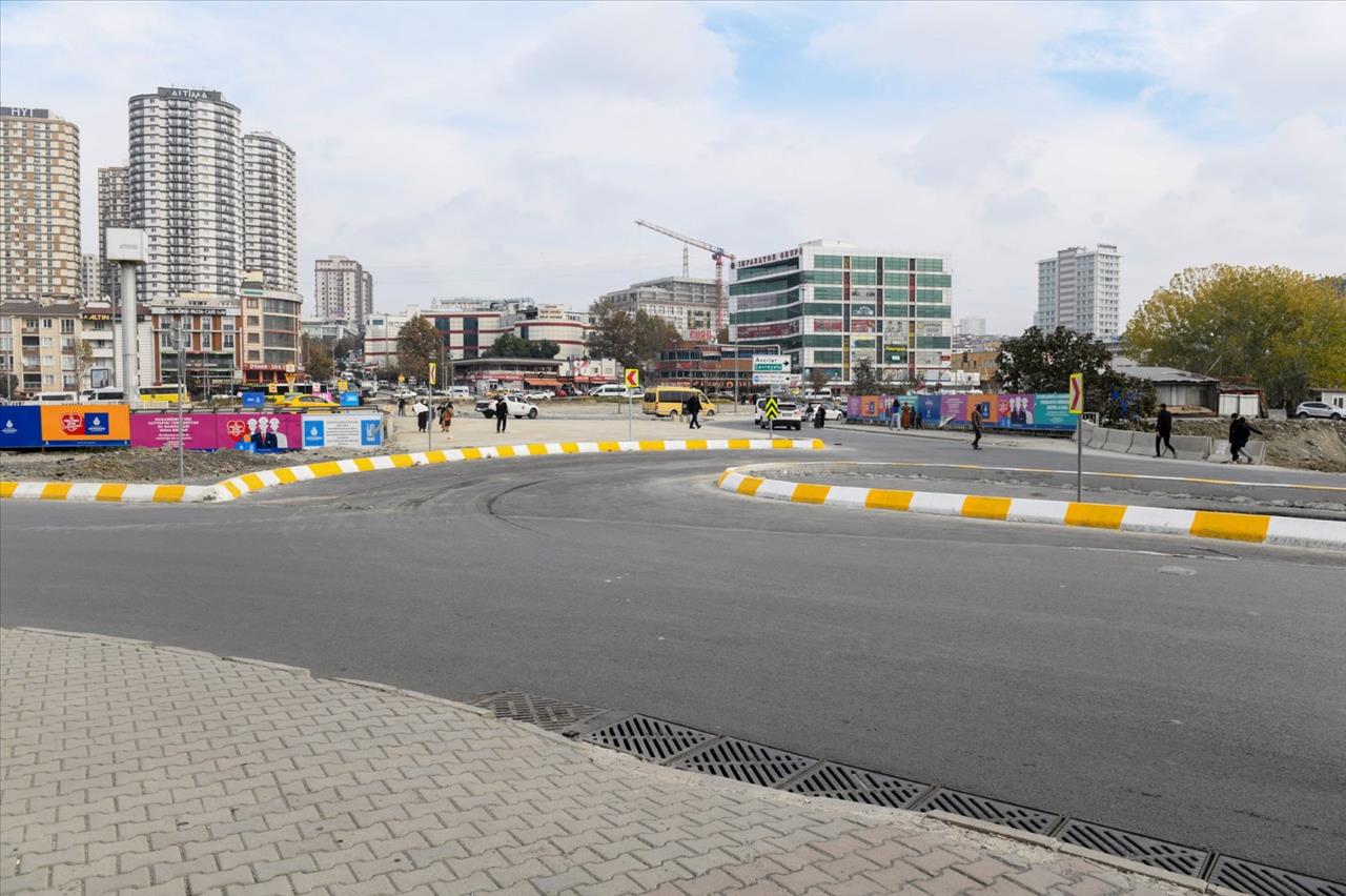 Kavşak Çalışmalarıyla Trafik Yoğunluğu En Aza İndiriliyor