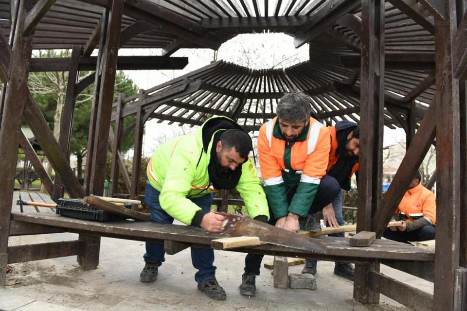 Esenyurt'ta Parklar Yaza Hazırlanıyor