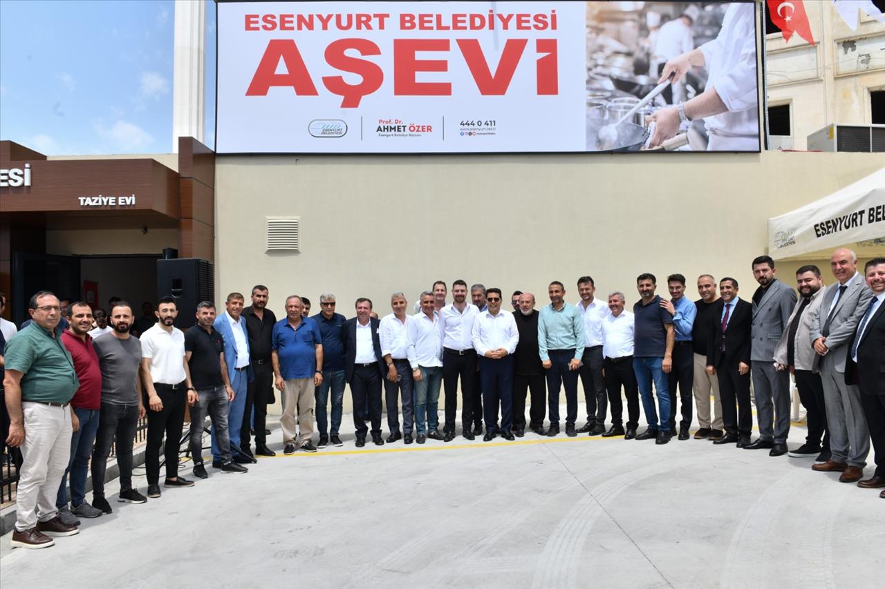 Esenyurt’ta Her Gün 15 Bin Kişiye Sıcak Yemek Verilecek Aşevi Hizmete Açıldı