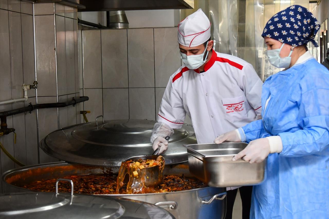 Başkan Bozkurt, Muhtarlarla İftarda Bir Araya Geldi