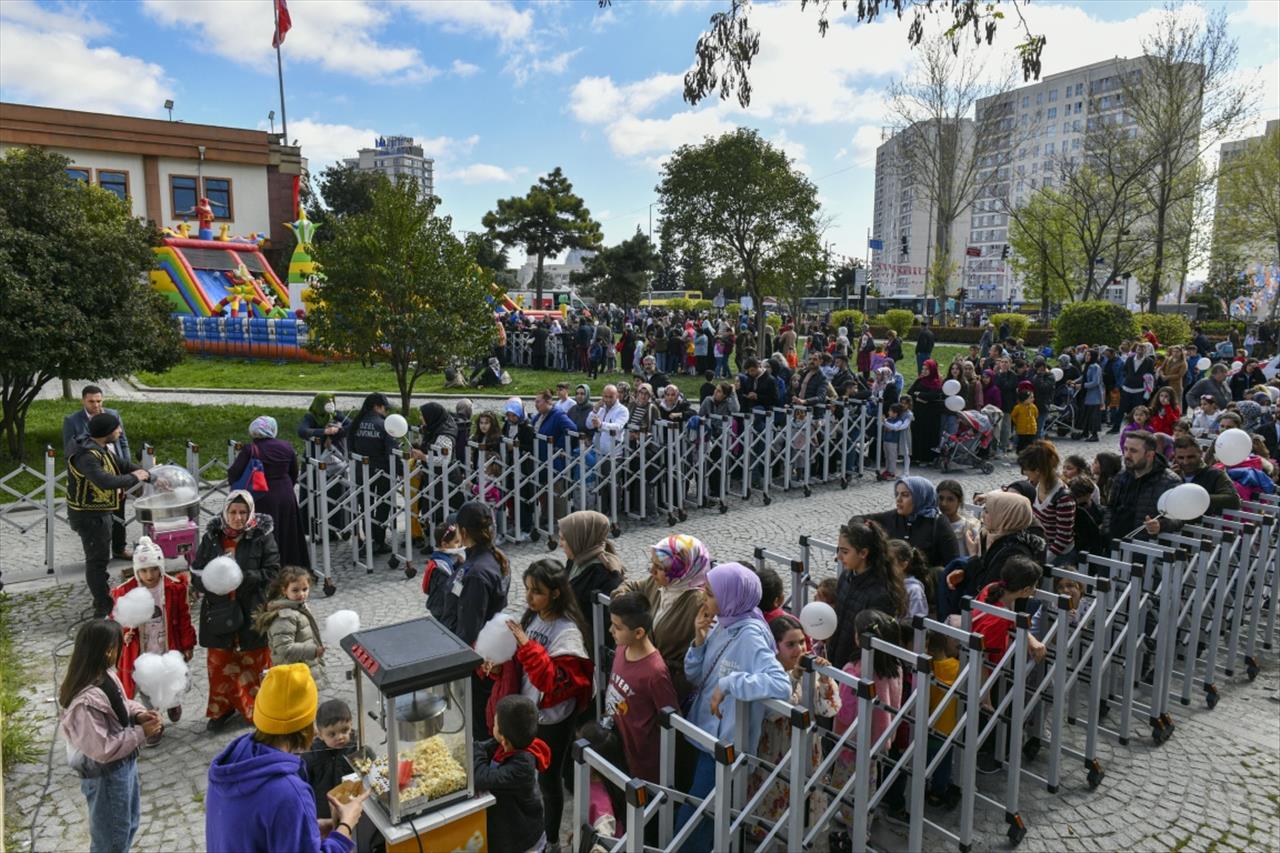 Esenyurtlu Çocuklar 23 Nisan Coşkusunu Yaşadı 