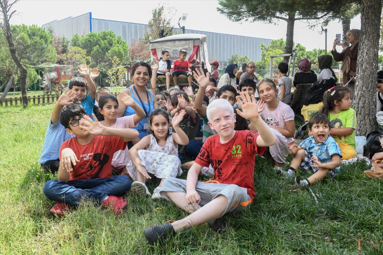 Esenyurt Belediyesi Özel Çocuklarımızı Can Dostlarımızla Buluşturdu