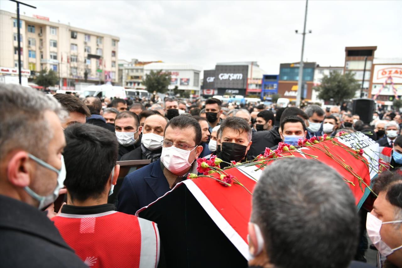 Esenyurtlular Kahraman’ı Son Yolculuğuna Uğurladı