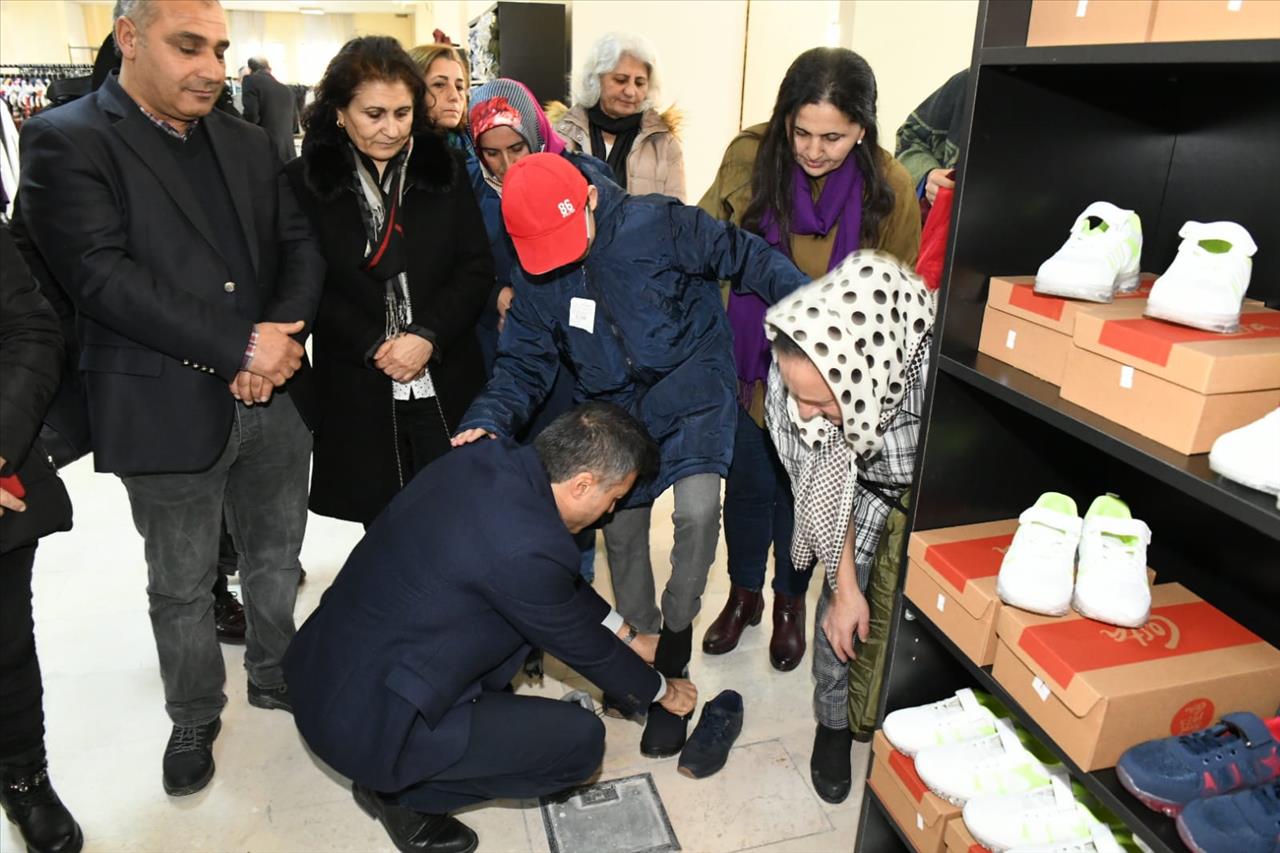 Derman Çarşısı Esenyurt'ta Dertlere Derman Olacak.