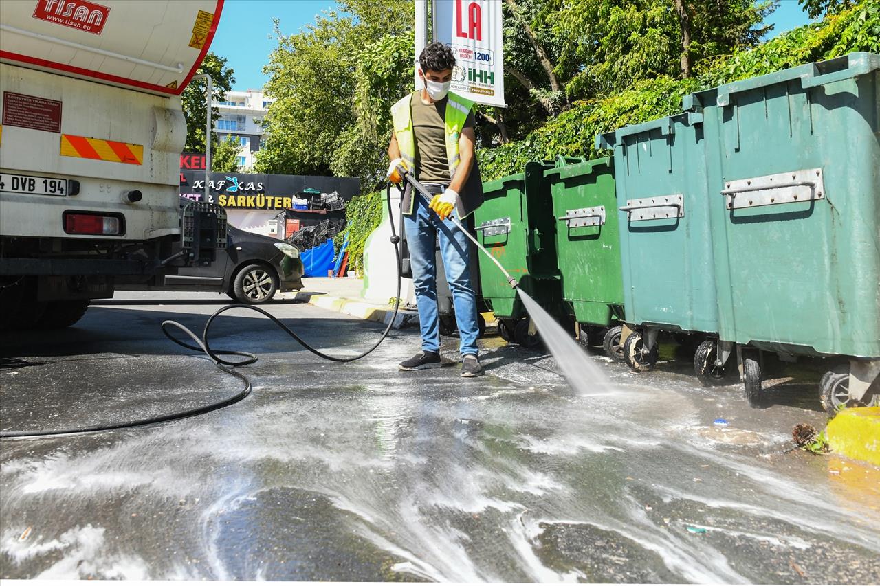 Esenyurt Sokaklarında Bayram Temizliği