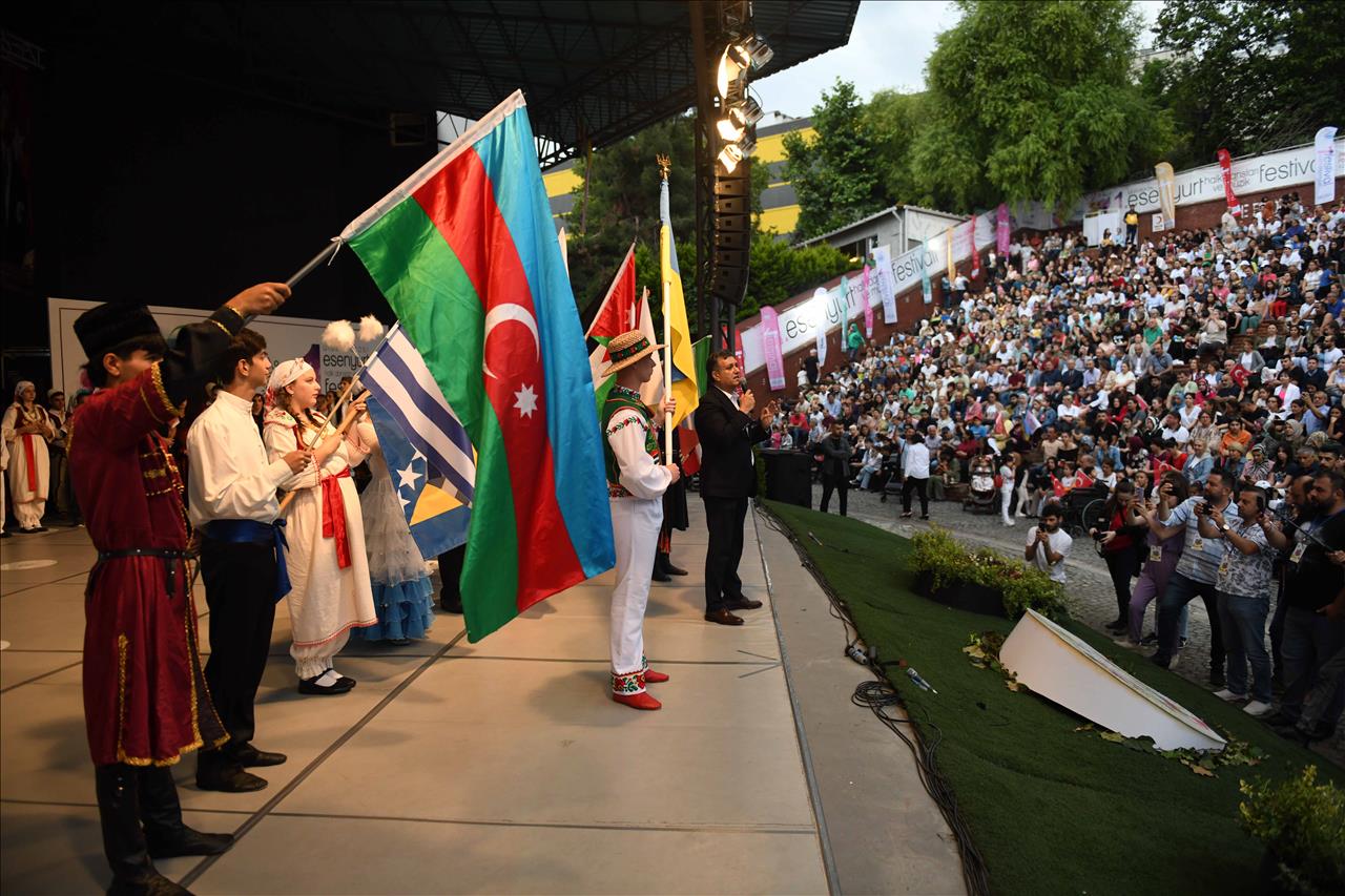 Barış Ve Kardeşlik Festivalinde Görkemli Final