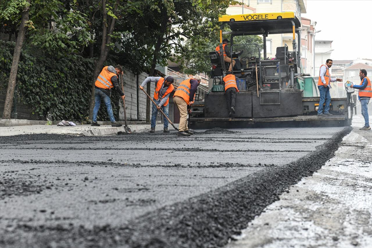 Esenyurt’ta Asfalt Çalışmaları Devam Ediyor