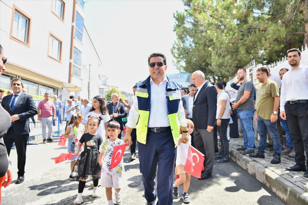 Başkan Özer’den Esenyurt’a İki Yeni Kreş