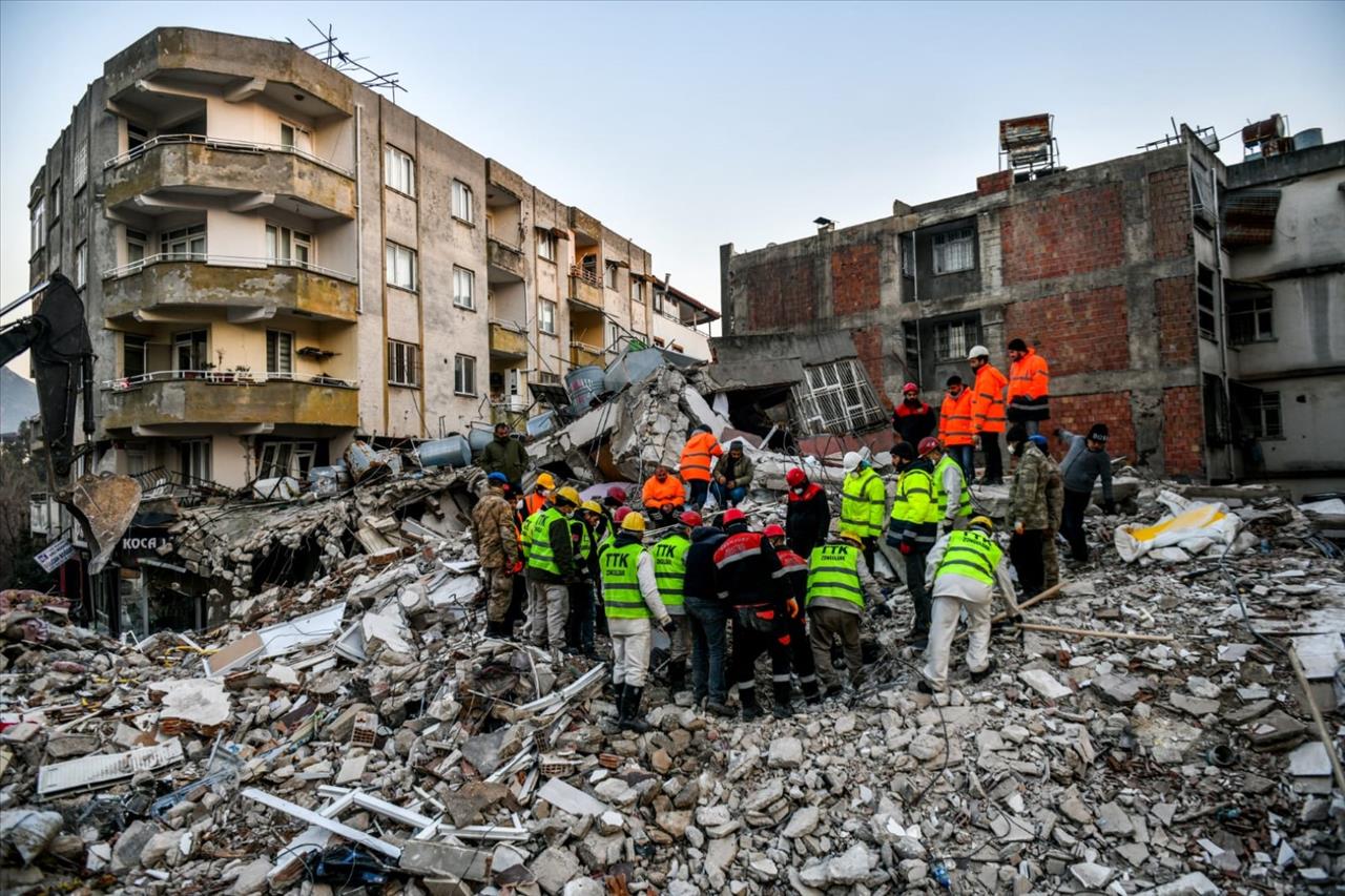 Esenyurt Deprem İçin Tek Yürek Oldu