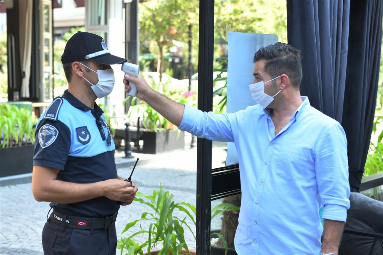 Esenyurt'ta Zabıta Ekiplerinden Koronavirüs Denetimi