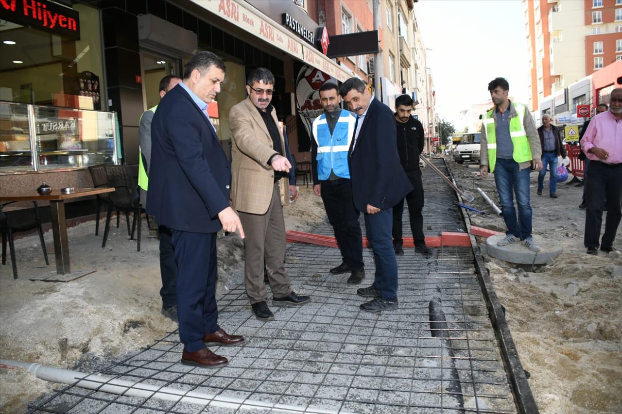 Başkan Bozkurt yol çalışmalarını inceledi