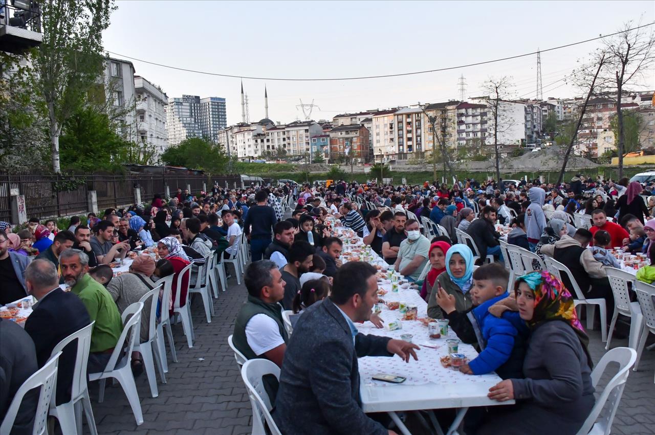 Başkan Bozkurt Ordulu Vatandaşlarla İftarda Buluştu