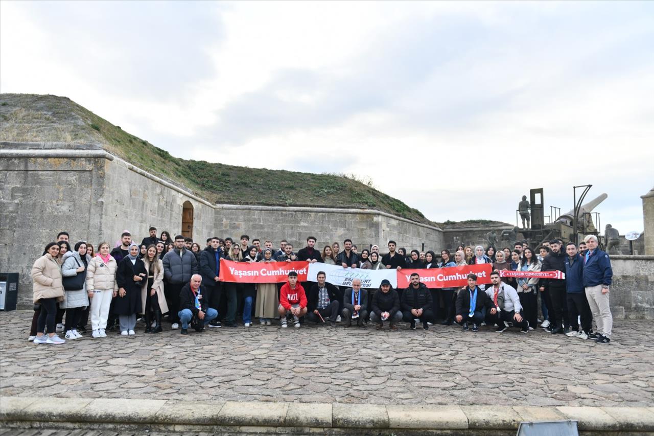 Esenyurtlu Gençler Çanakkale’de